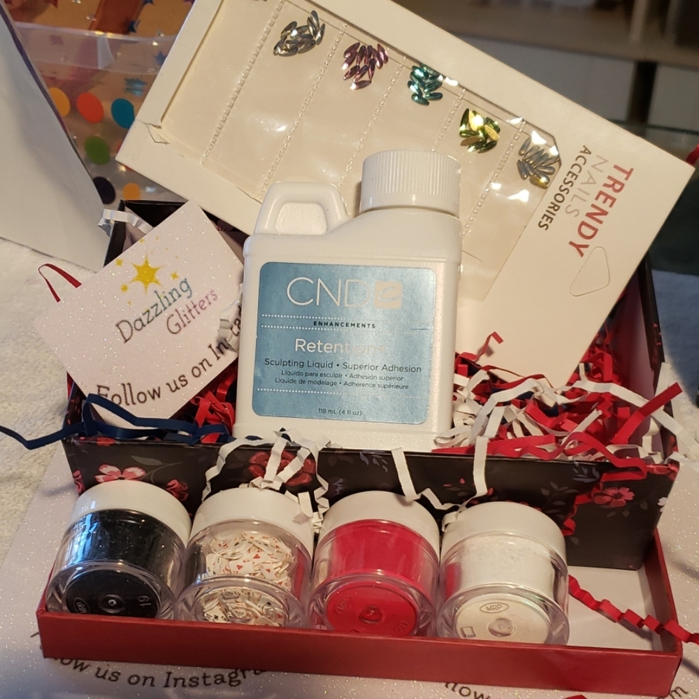 Nail bundle - Picture 2 of 2